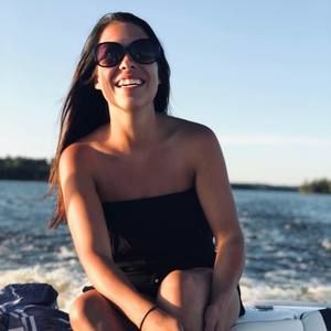 Meet your Posher, Sabrina